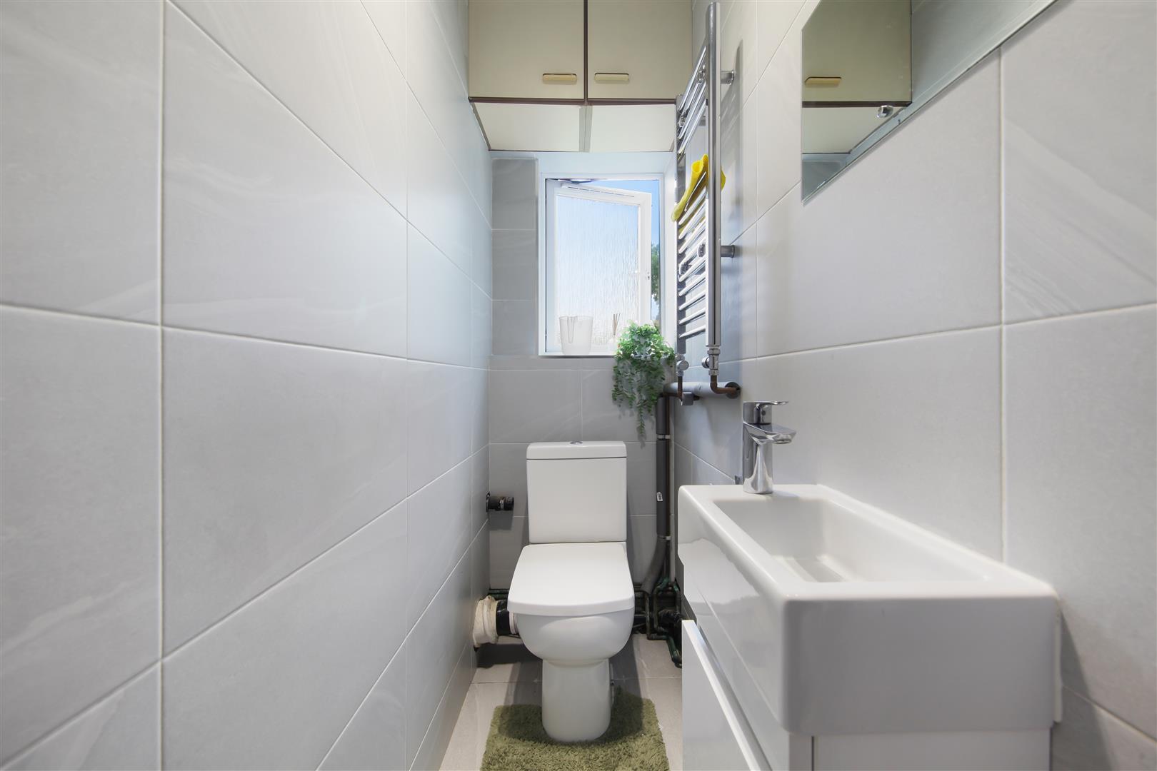 2 Manor Hall Drive, London